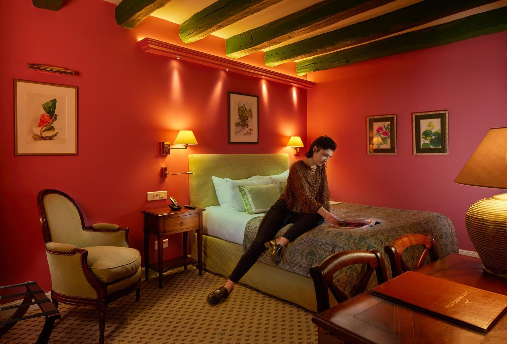 Le Relais Montmartre Hotel Paris Room photo